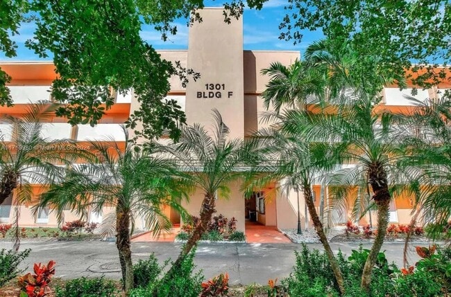 Photo - 1301 NE 191st St Unidad F405