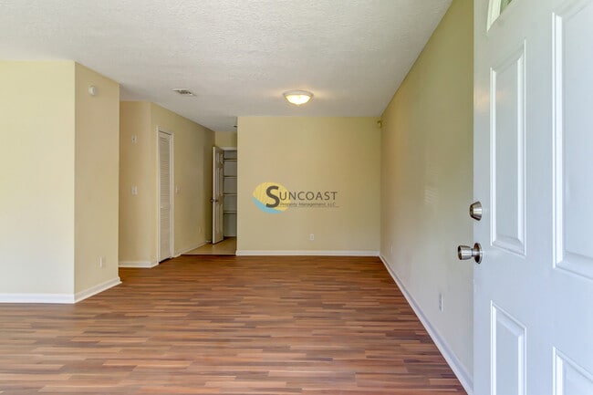 Photo - 7438 Jade Dr N