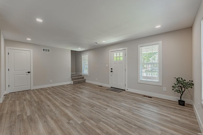 Photo - 2200 Vogel Rd