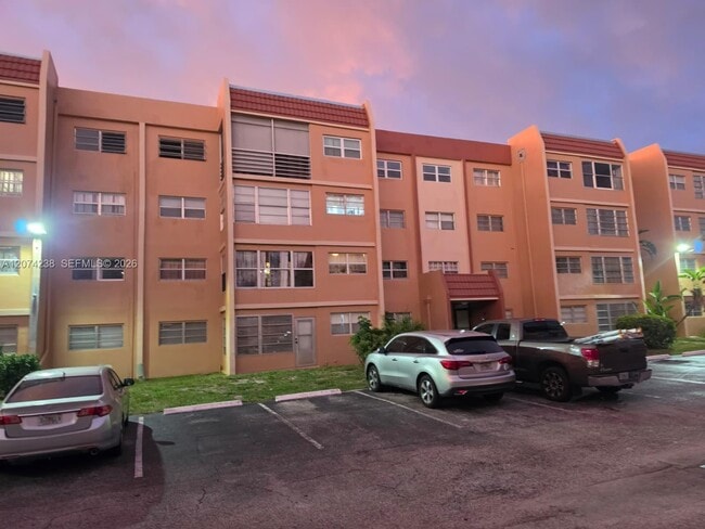 Building Photo - 2451 NW 41st Ave Unit 108