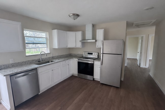 Photo - 1234 Coleman St