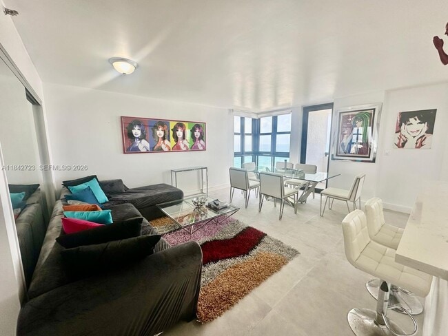 Photo - 2555 Collins Ave Unit PH214