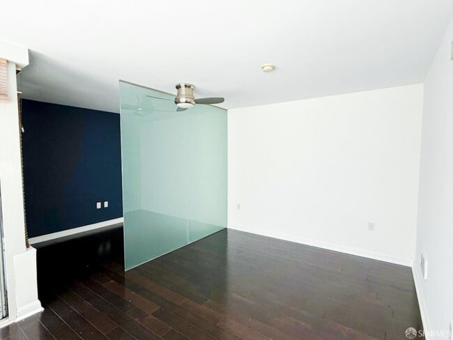 Photo - 555 4th St
