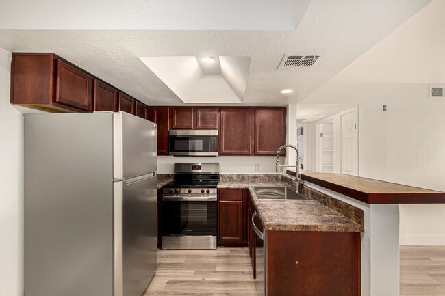 Kitchen 1 - 1720 E Thunderbird Rd Unit 2044
