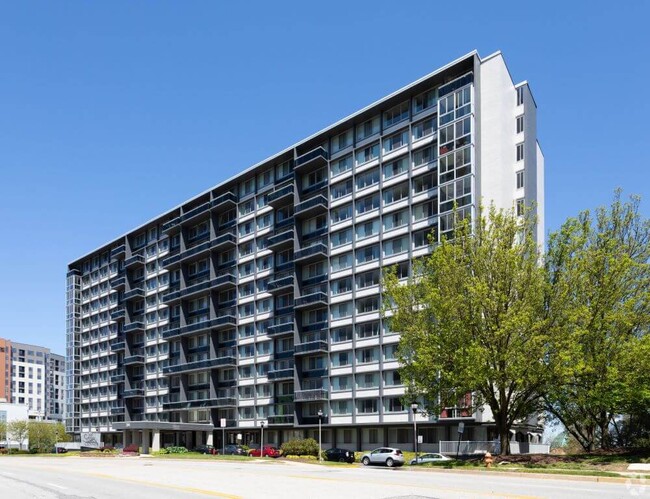 buildingphoto7 - Berkshires At Town Center Apartamentos