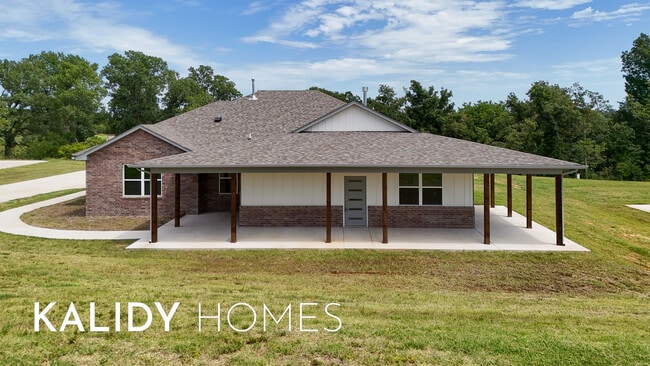 Photo - 1686 Salma Rd