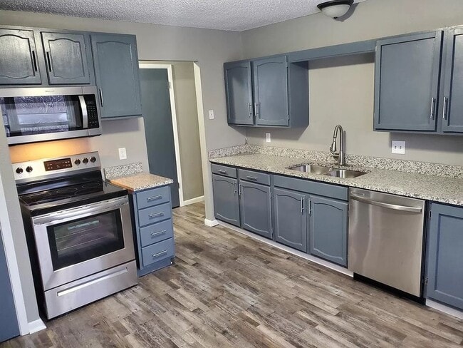 Photo - 616 E Hackley Ave