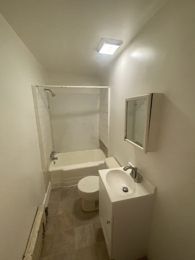 Photo - 663 Kohn St Unit 2nd Fl