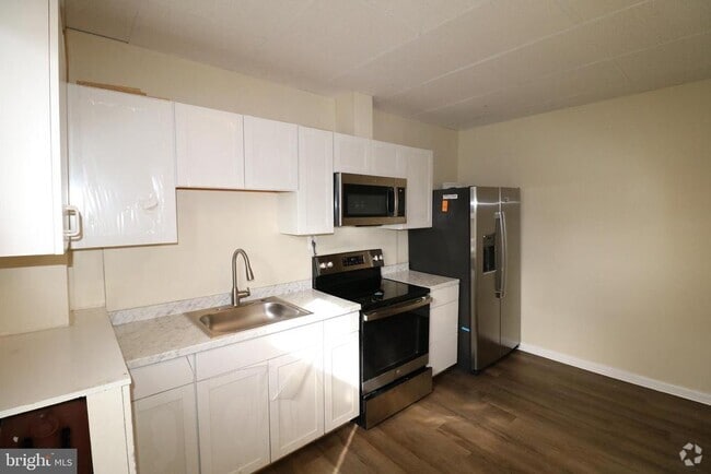 Building Photo - 403 Pennington Ave Rental