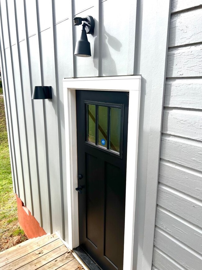 Photo - 10 Phifer St Unidad B