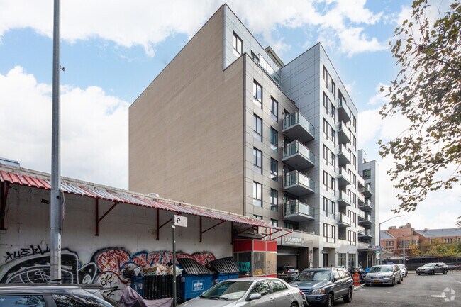 Photo - Elmhurst Plaza