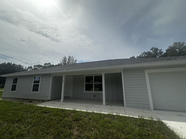 Building Photo - 2 Pine Crse Dr Rental