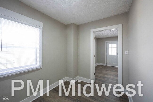 Photo - 2932 N Dearborn St