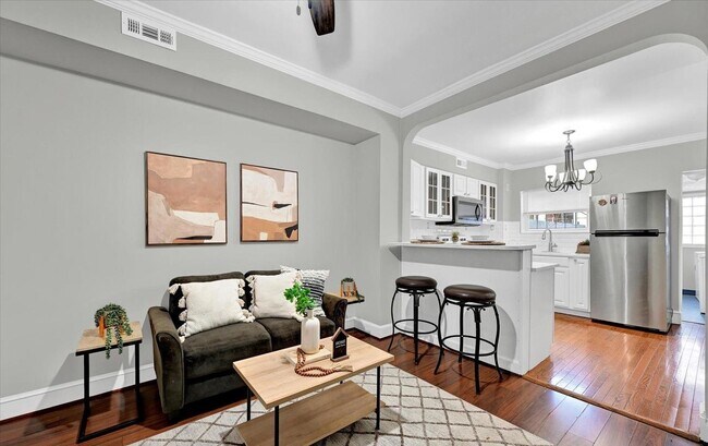 Photo - 210 N Glover St