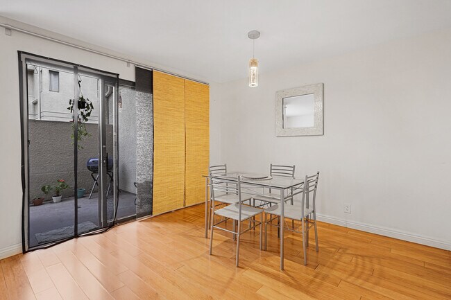 Photo - 435 Virgil Ave Unit 102