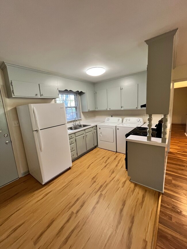 Photo - 1020B Fisher Faith St Unidad 1020B Fisher Faith St, Salisbury