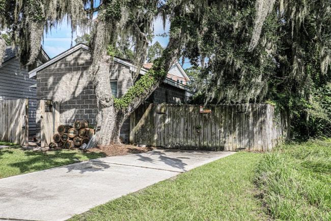 Photo - 102 Neva Ave