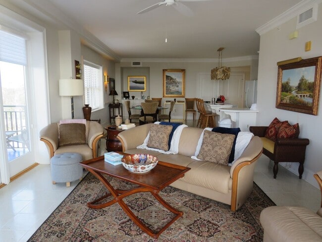 Photo - Harborside Club at 701