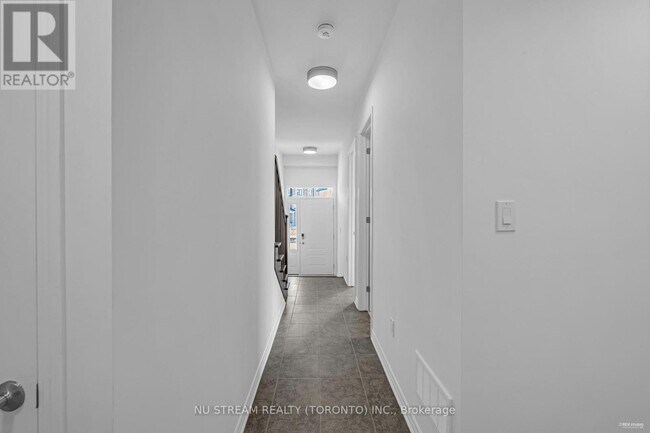 Photo - 3034 Merrick Rd