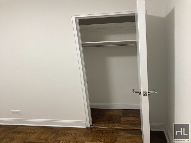 Photo - EAST 35 STREET Unidad 5J