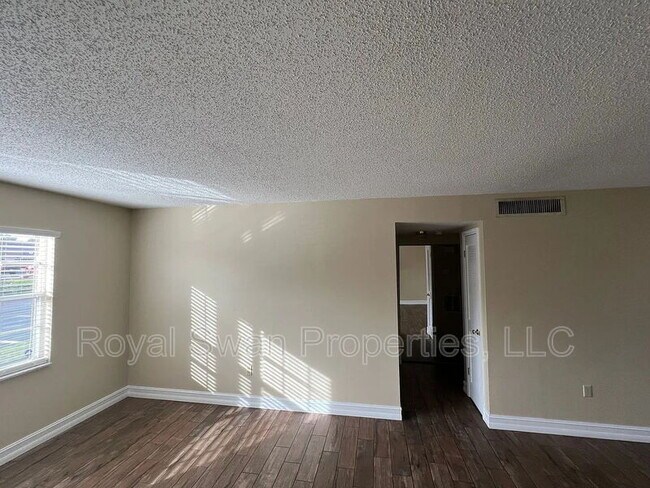 Photo - 1920 E Edgewood Dr Unit N-5