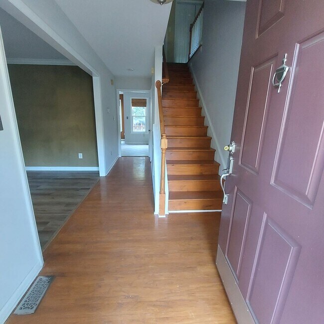 Photo - 1230 Briardale Rd