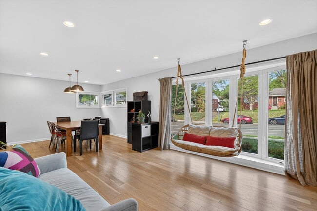 Photo - 2015 N Woodstock St