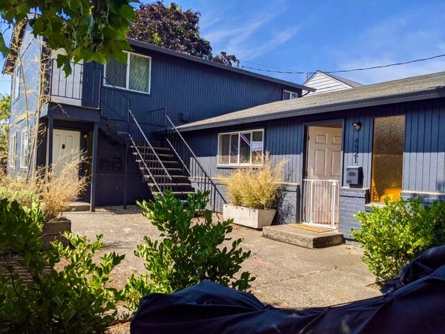 Photo - 4923 SE 71st Ave Unit 4923