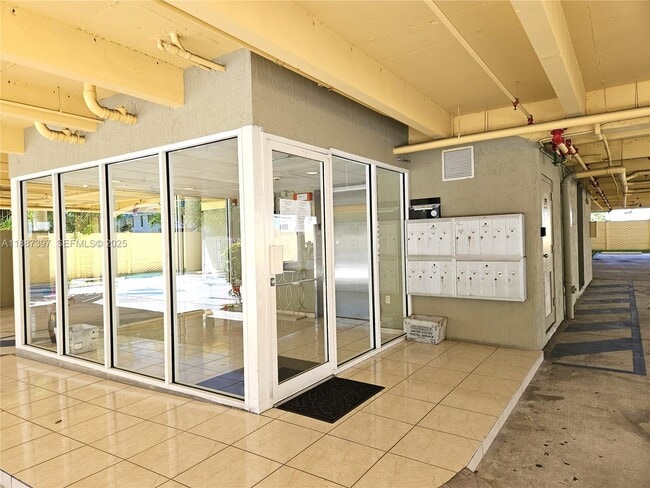 Photo - 437 SW 7th St Unit 201