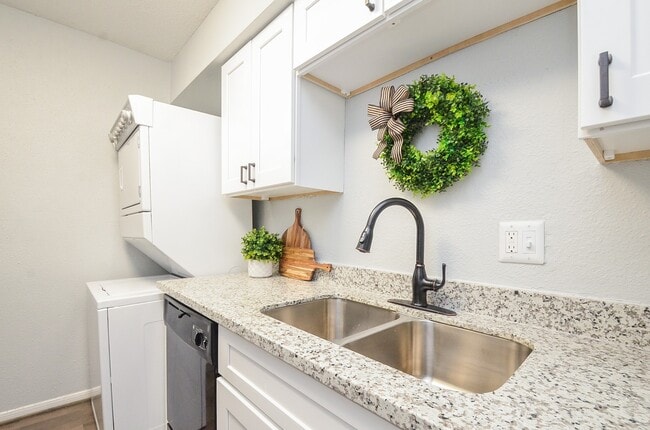 Building Photo - 5711 Sugar Hill Dr Unit True