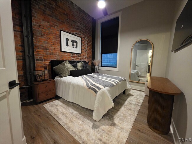 Photo - 100 Buckley Rd