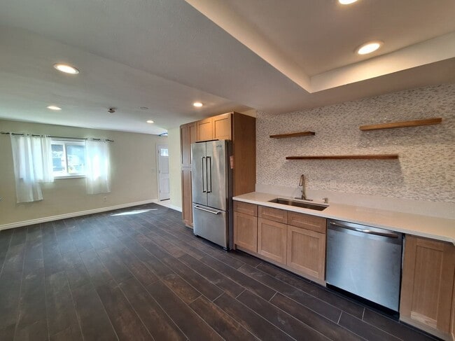 Photo - 2305 Rockefeller Ln Unit a