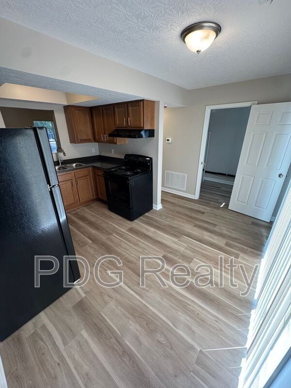 Photo - 1833 Scott Rd Unit #B