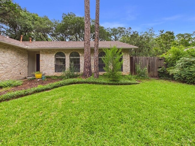 Photo - 4409 Twisted Tree Dr