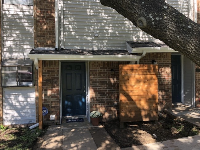 East Landing - East Landing Townhomes