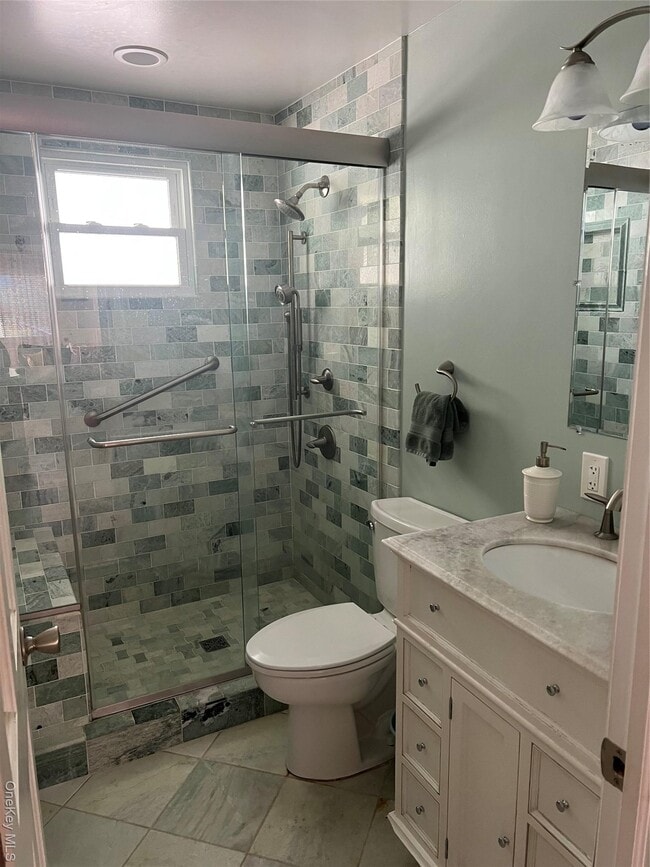 Photo - 615 W Walnut St