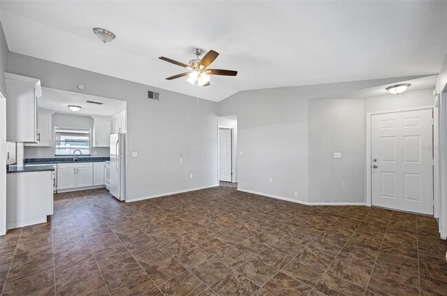 Photo - 1411 Thistledown Dr