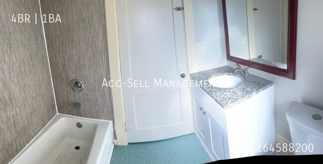 Photo - 618 Adams St SE