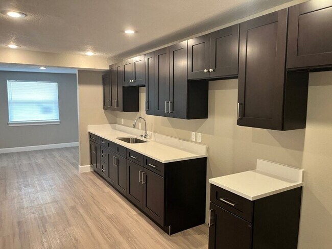 Photo - 1539 Hialeah St