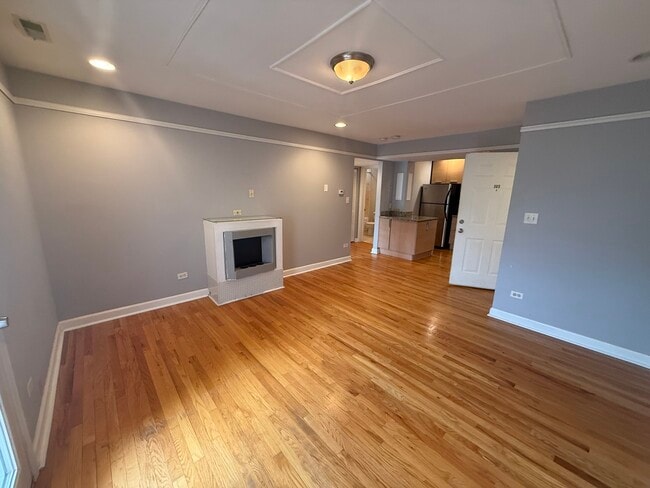 Photo - 6954 N Greenview Ave