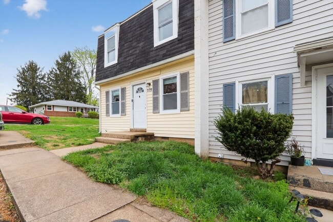 Photo - 3 Bedroom End Unit Townhouse in Culpeper