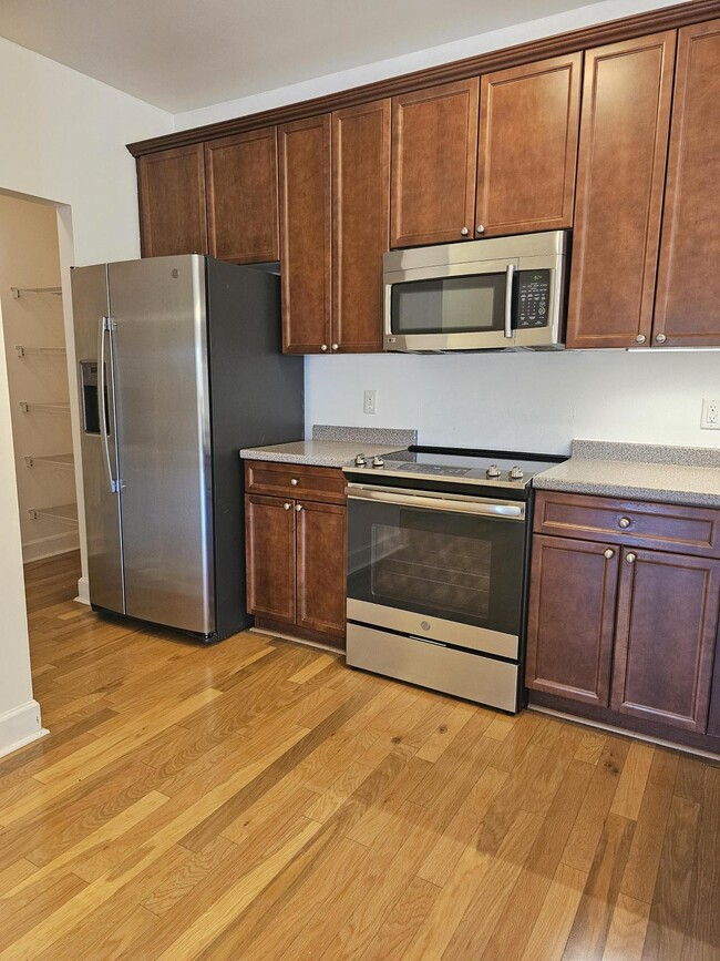 Kitchen - 8401 Callabee Way Unit #5