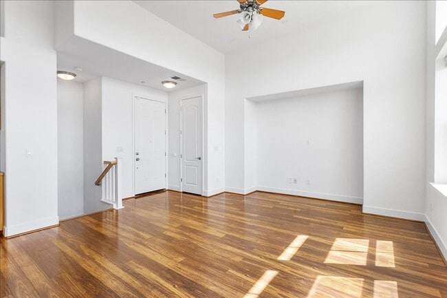 Photo - 6028 Old Quarry Loop