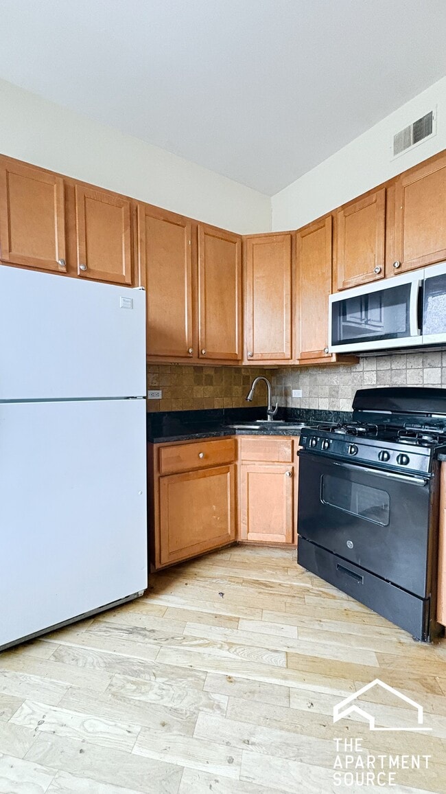 Photo - 1549 S Christiana Ave Unidad 3