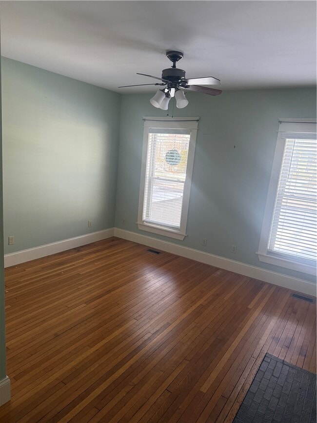 Photo - 507 W Water St