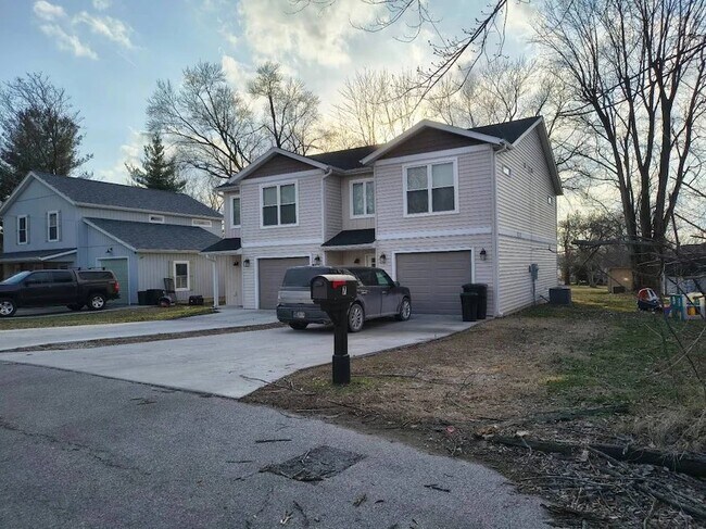 Photo - 7 NE 14th St