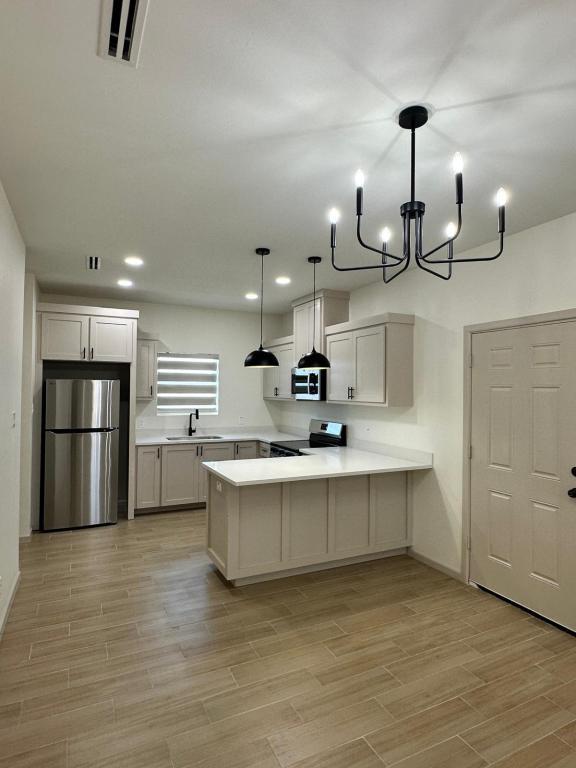 Photo - 2100 E San Andrea St