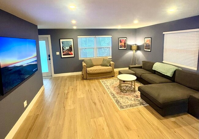 Photo - 1709 SW 24th St