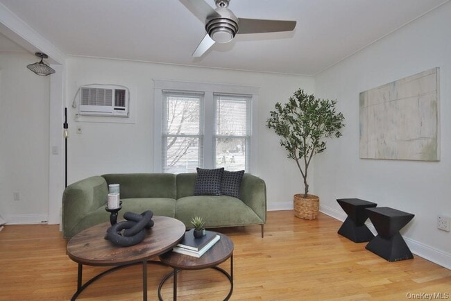 Photo - 122 Washington Ave