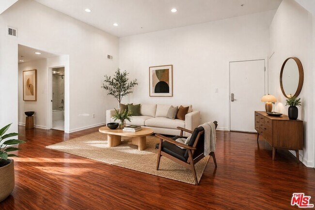 Photo - 12132 Hart St Unit 301